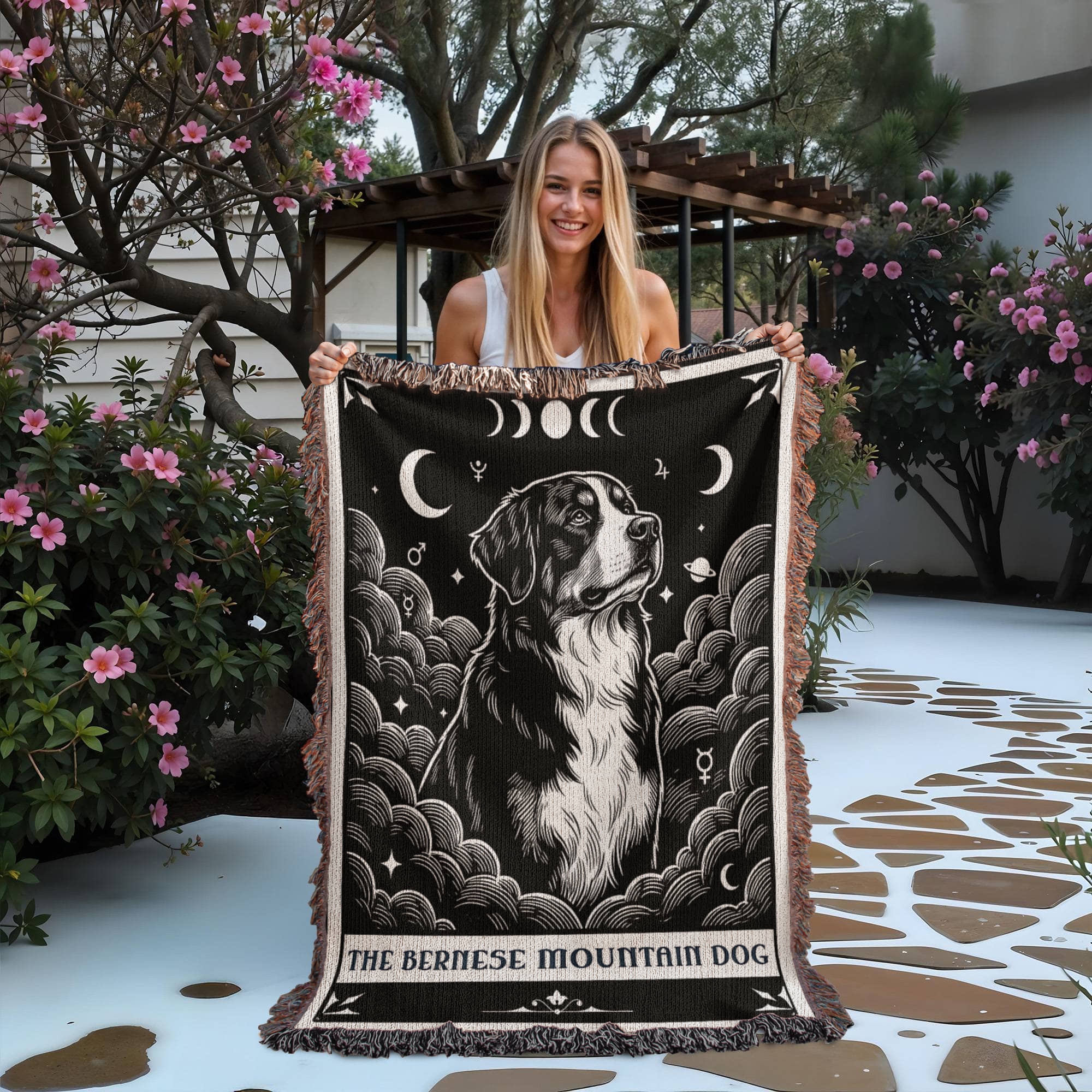 🐾 Woven Blanket Tarot Card - Bernese Mountain Dog - Black & White