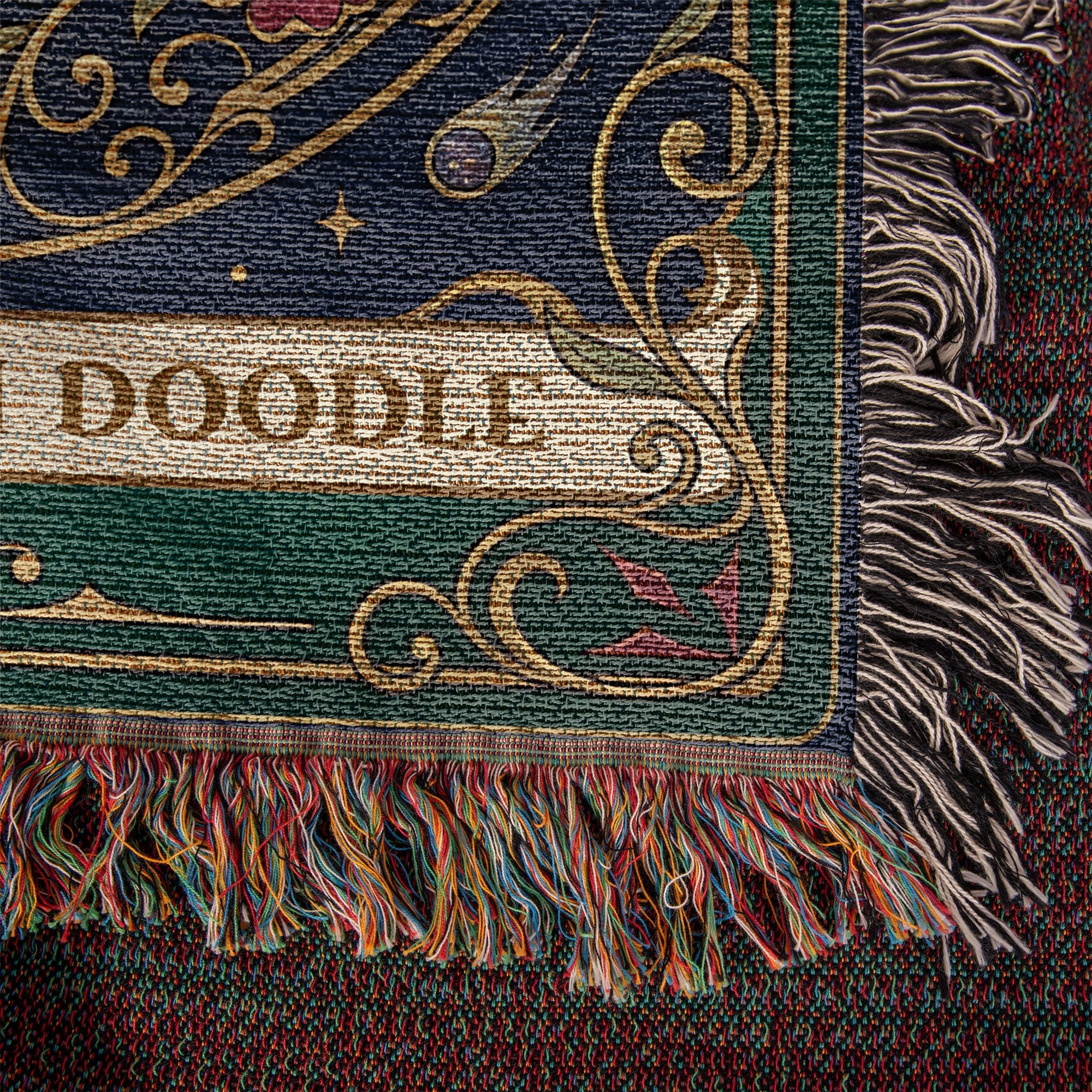 🐾 Woven Blanket Tarot Card - Golden Doodle Laying in flowers