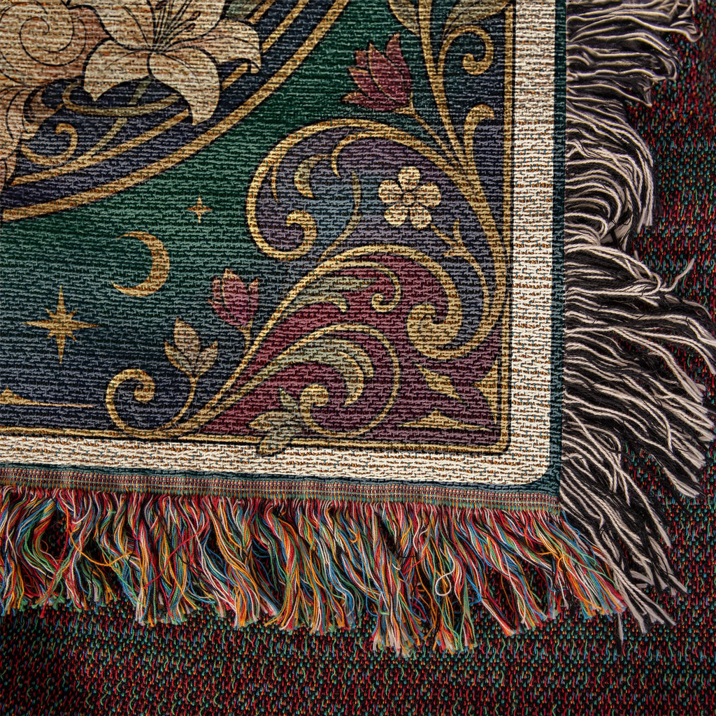 🐾 Woven Blanket Tarot Card - Golden Doodle paws forward