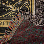 🐾 Woven Blanket tarot card - Labrador Retriever Gold & Black