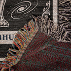 🐾 Woven Blanket Tarot Card - Chihuahua Black and White edition