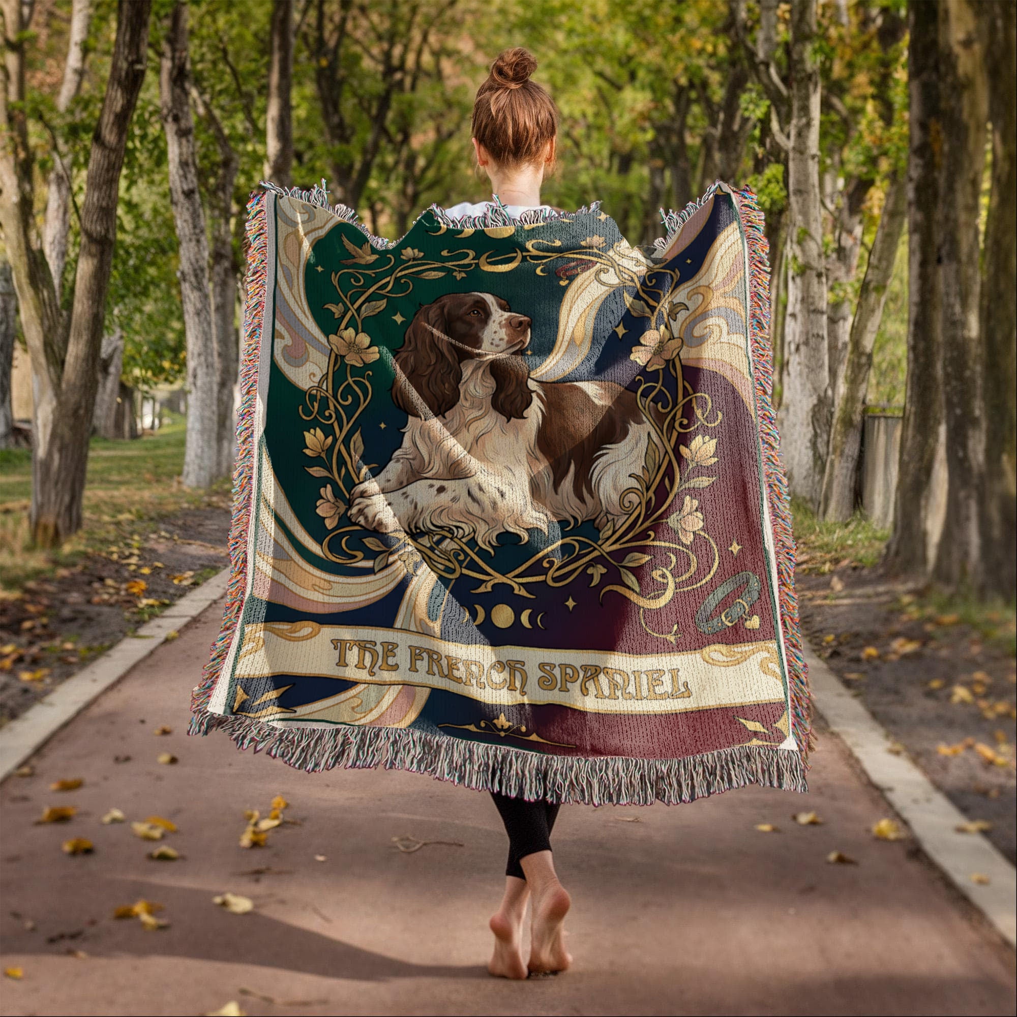 🐾 Woven Blanket Tarot Card - French Spaniel Laying Down