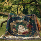 🐾 Woven Blanket Tarot Card - Great Pyrenees Roses