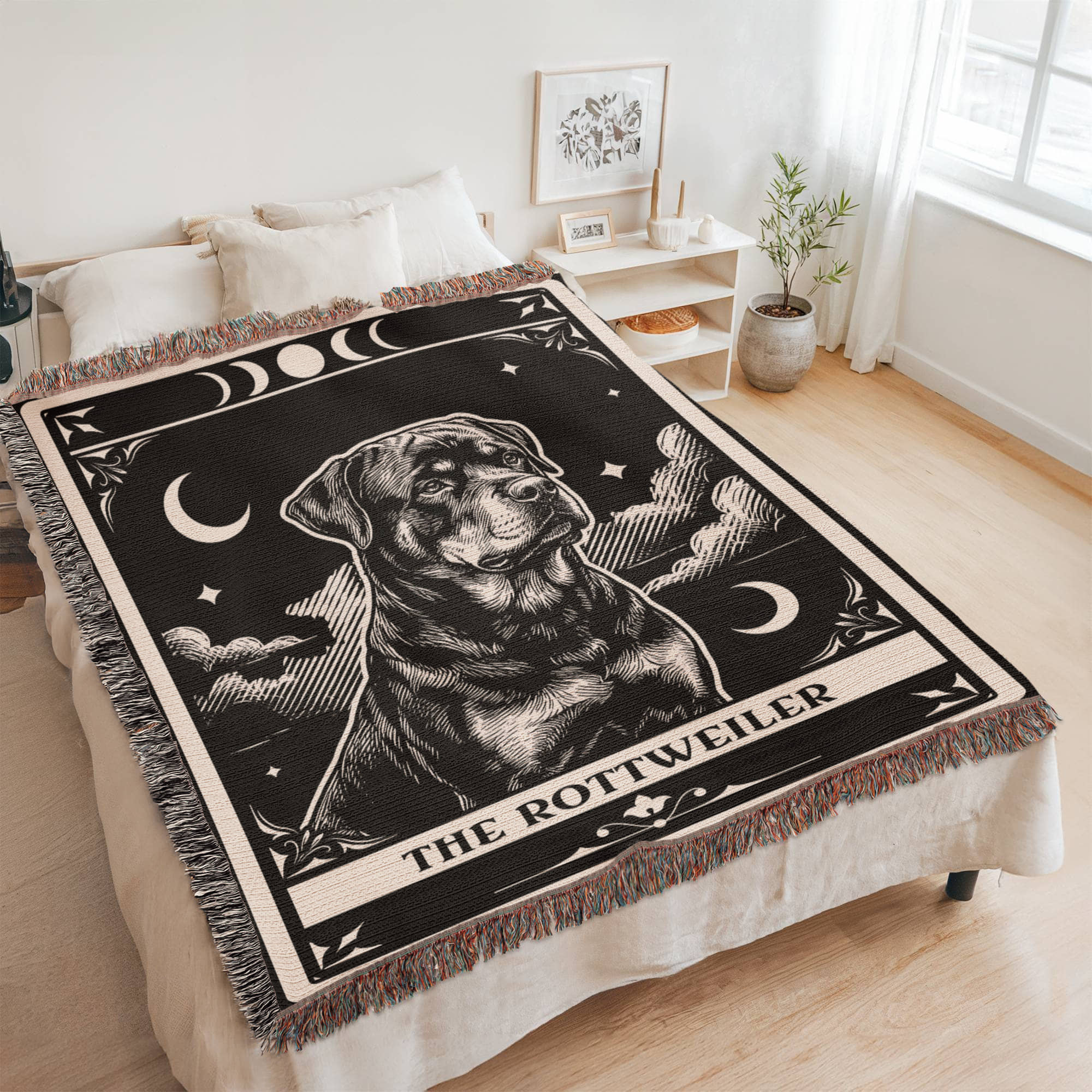 🐾 Woven Blanket Tarot Card - Rottweiler B&W